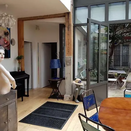 Apartment De Charme Avec Terrasse Privative Paris